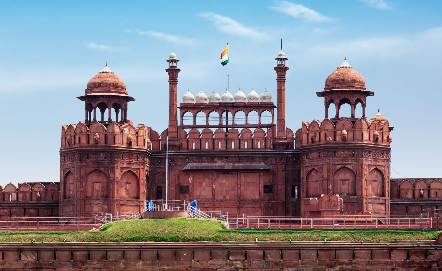 essay on historical place in delhi