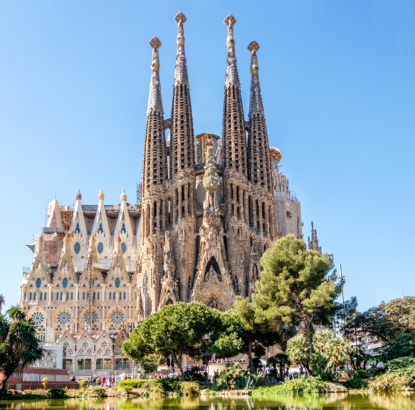 Exploring the Architecture of Antoni Gaudí in Barcelona- NCL Travel