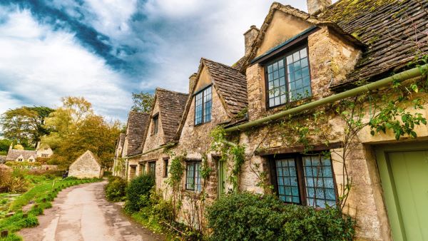 UK’s Top Picture-Perfect Destinations - Cotswolds