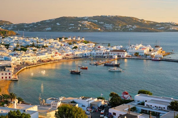 Mykonos: The Ultimate Party City